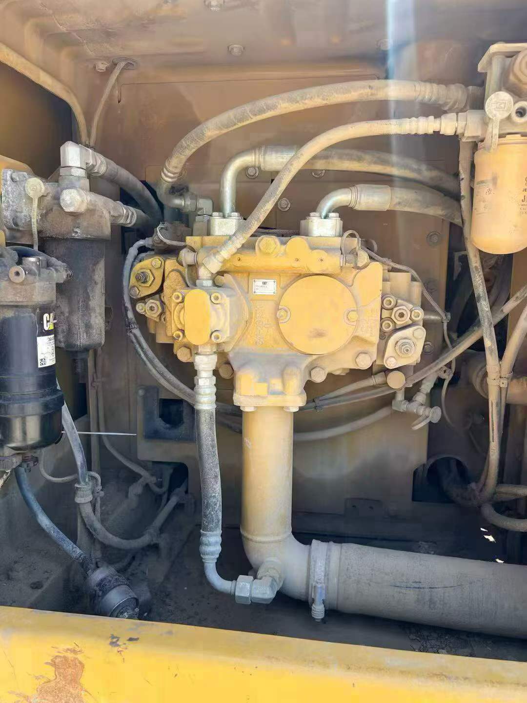 Buy Caterpillar 320E Used Excavator / 2 Buy Caterpillar 320E Used Excavator / 2