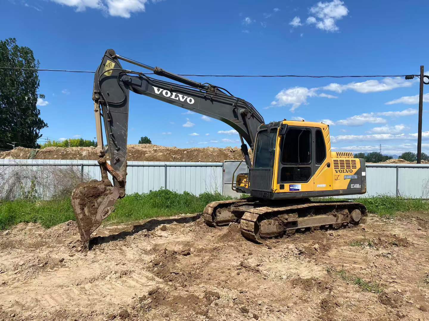 Buy Volvo EC140DL Used Excavator / 4 Buy Volvo EC140DL Used Excavator / 4