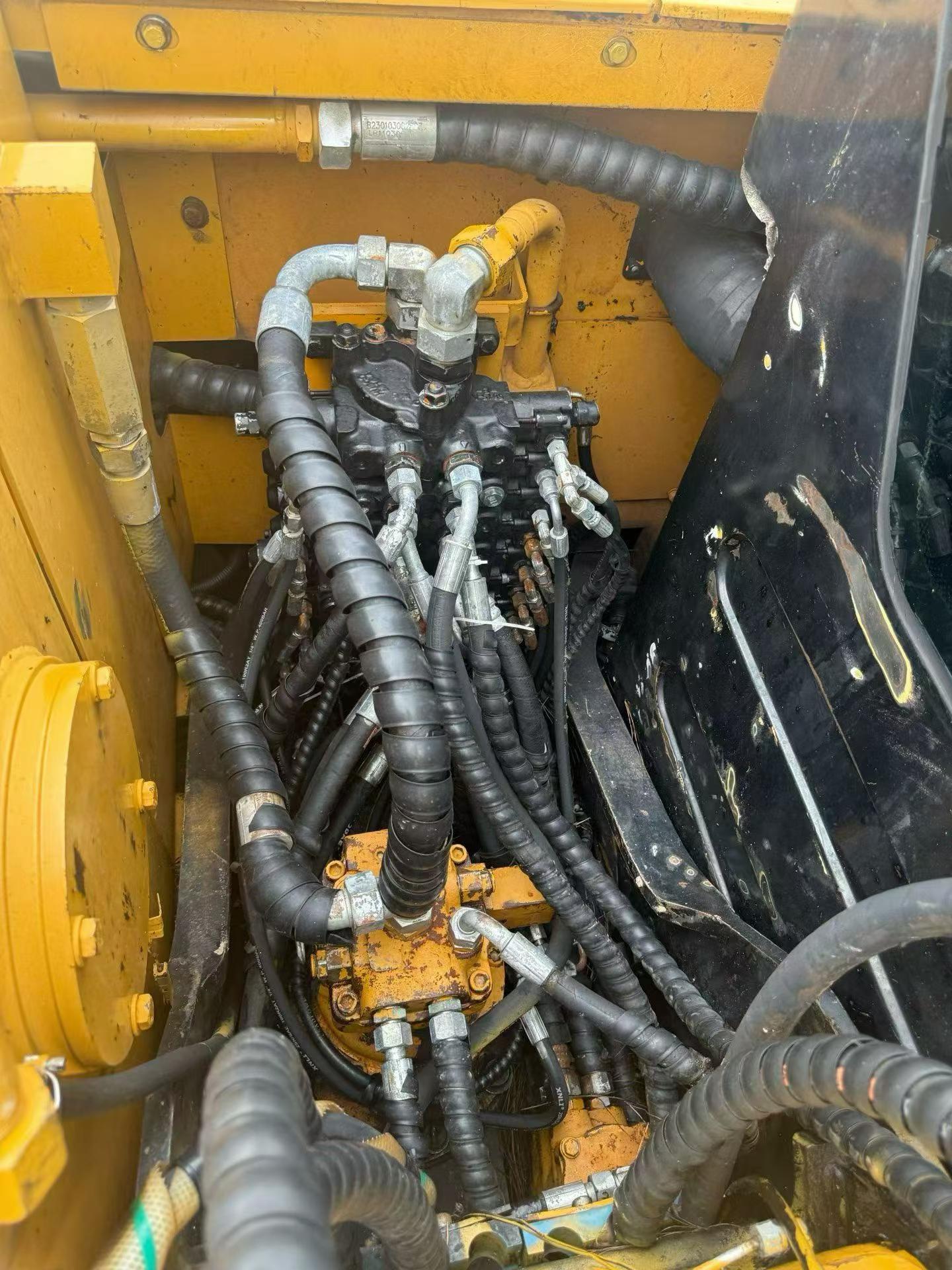 Buy Sany SY95C Used Excavator / 8 Buy Sany SY95C Used Excavator / 8