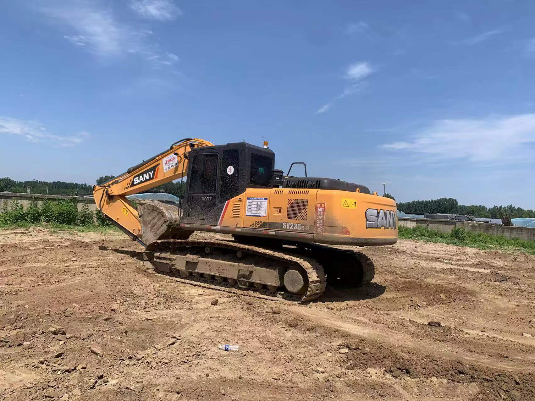 Buy Sany SY235C-8 Used Excavator / 2 Buy Sany SY235C-8 Used Excavator / 2