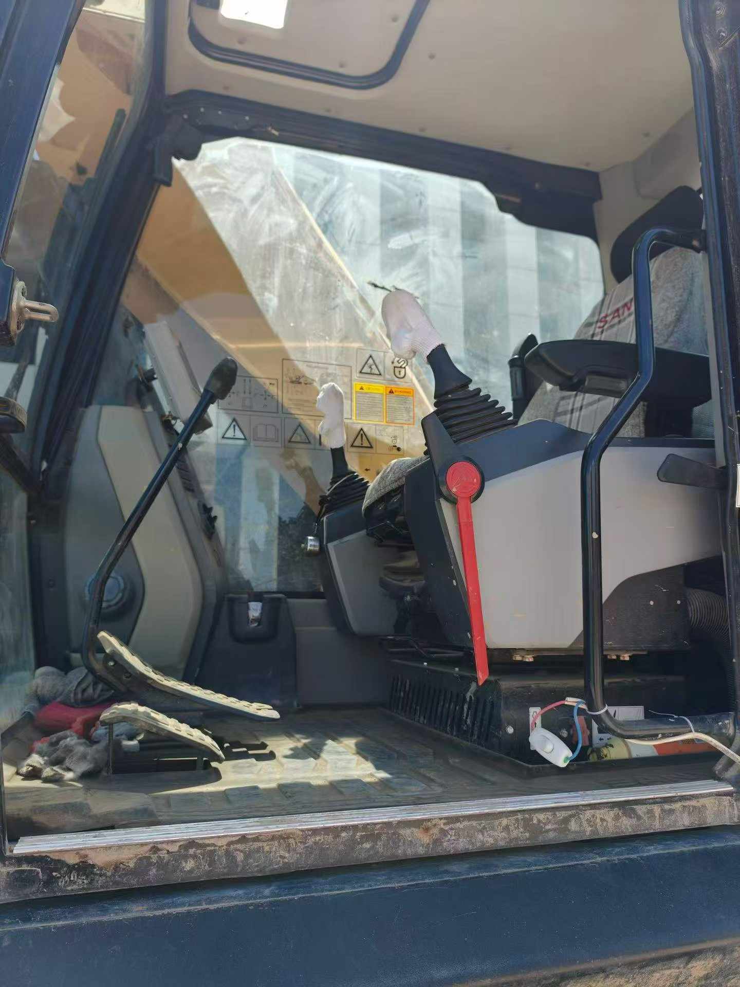 Buy Sany SY225C Used Excavator / 9 Buy Sany SY225C Used Excavator / 9