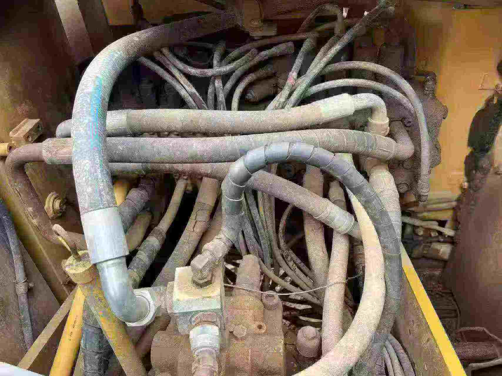 Buy Caterpillar 320A Used Excavator / 5 Buy Caterpillar 320A Used Excavator / 5