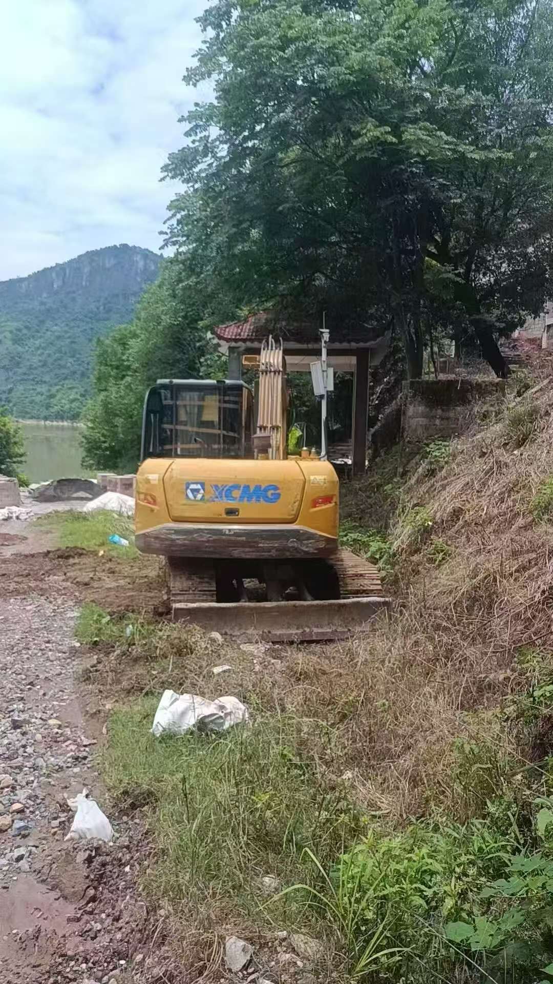 Buy XCMG Used Excavator / 2 Buy XCMG Used Excavator / 2
