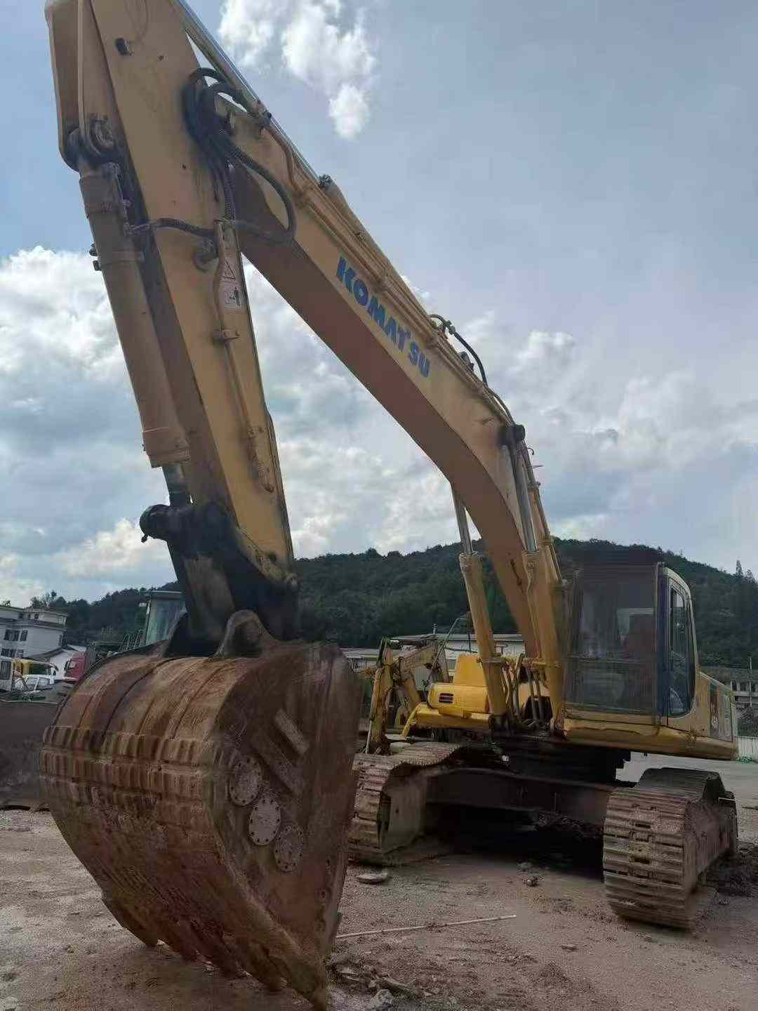 Buy Komatsu PC400-6 Used Excavator / 1