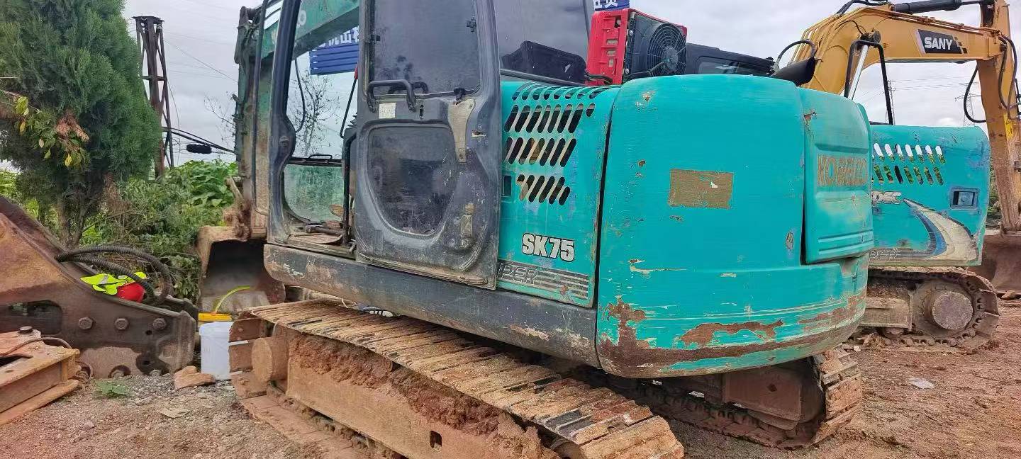Buy Kobelco SK75 Used Excavator