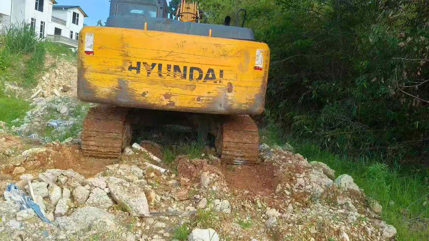 Buy Hyundai R215-7C Used Excavator / 3 Buy Hyundai R215-7C Used Excavator / 3