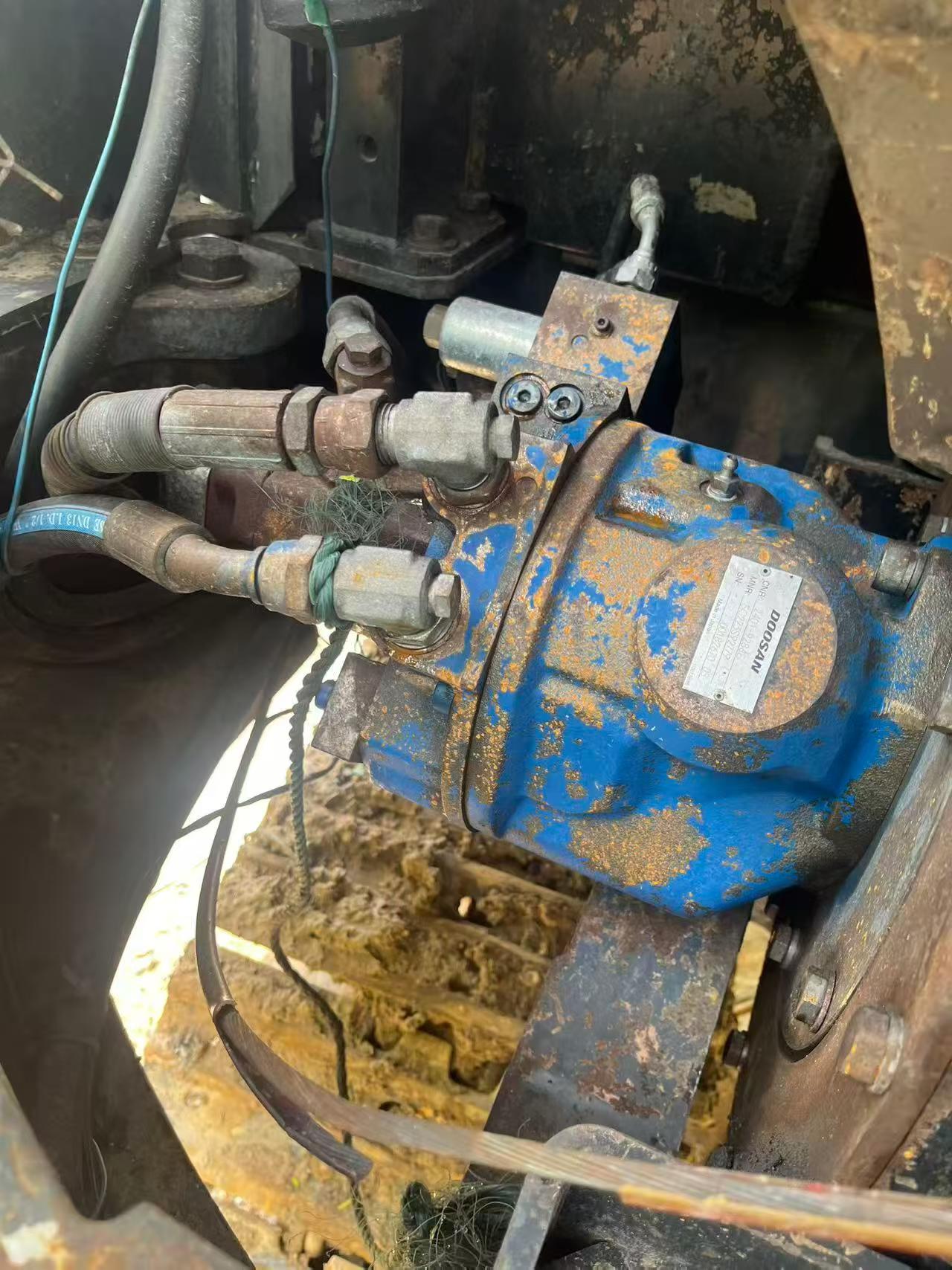 Buy Doosan DH60-7 Used Excavator / 7 Buy Doosan DH60-7 Used Excavator / 7