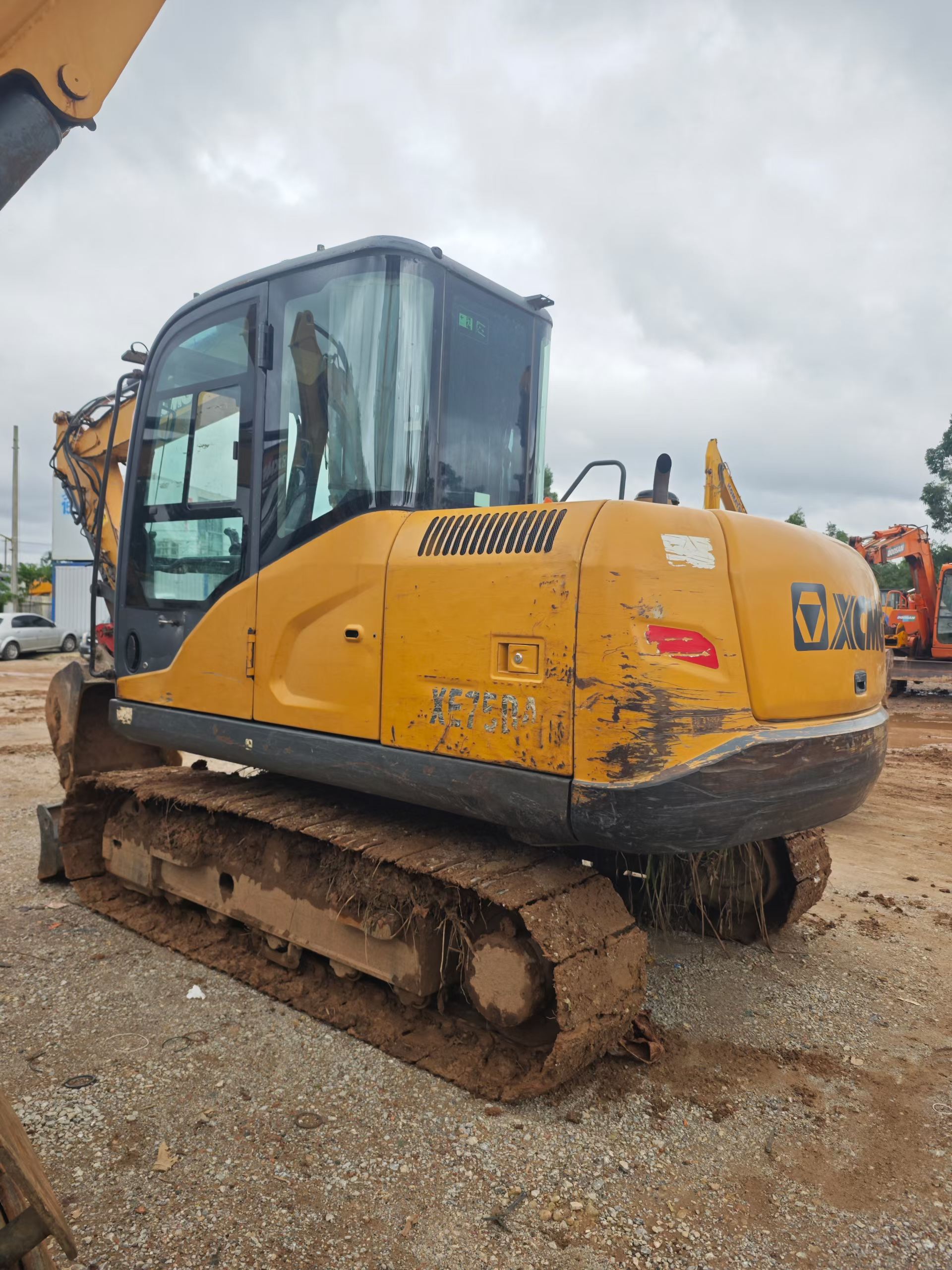 Buy XCMG Used Excavator / 4 Buy XCMG Used Excavator / 4