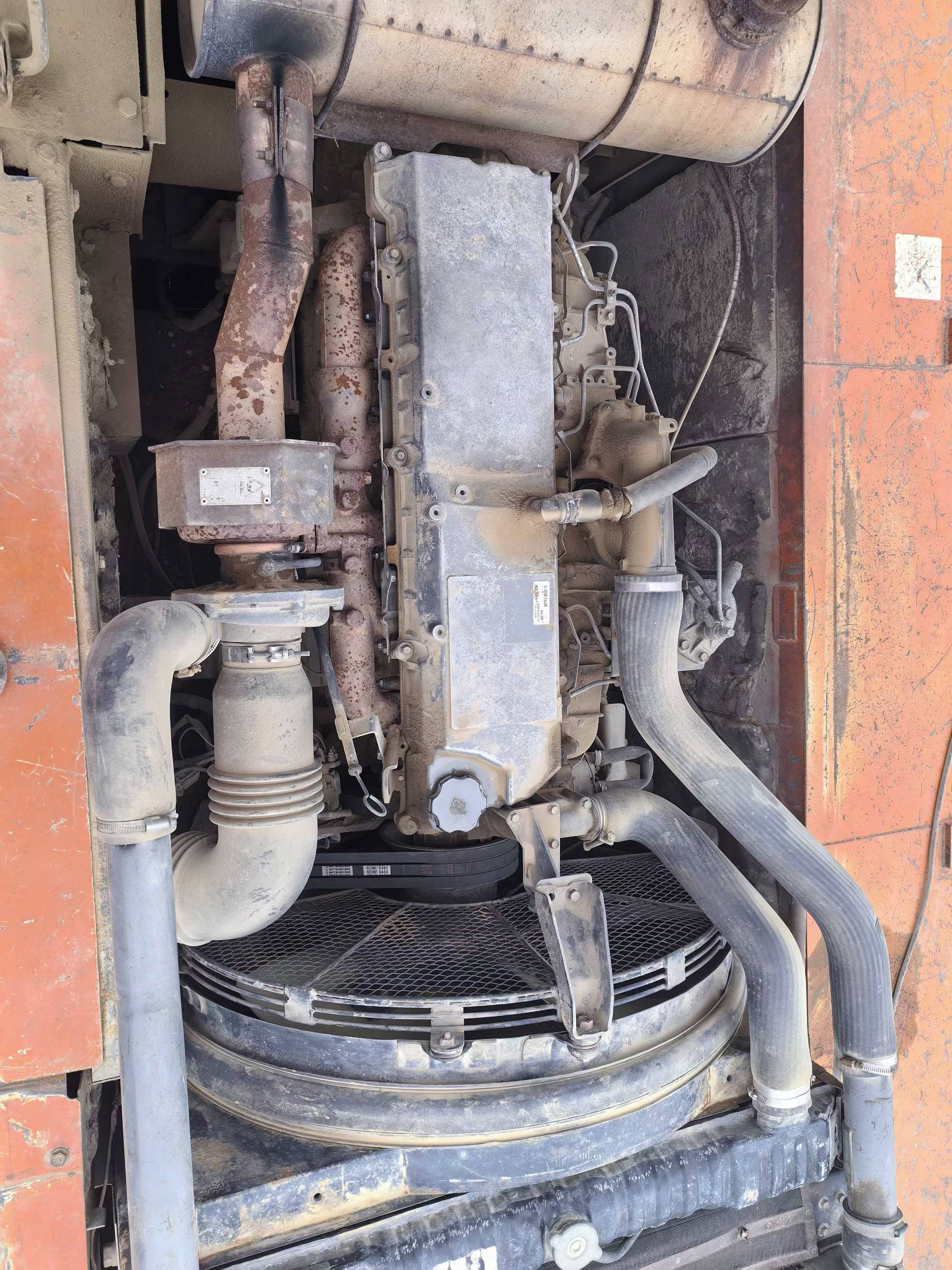 شراء حفارة Hitachi EX360-5 مستعملة / 2