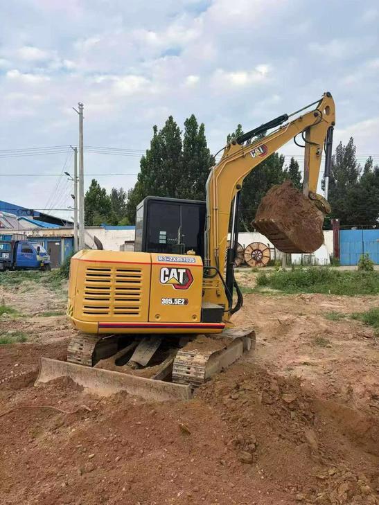 Buy Caterpillar 305.5 Used Excavator / 1