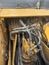 Buy Caterpillar 323 Used Excavator / 9 Buy Caterpillar 323 Used Excavator / 9