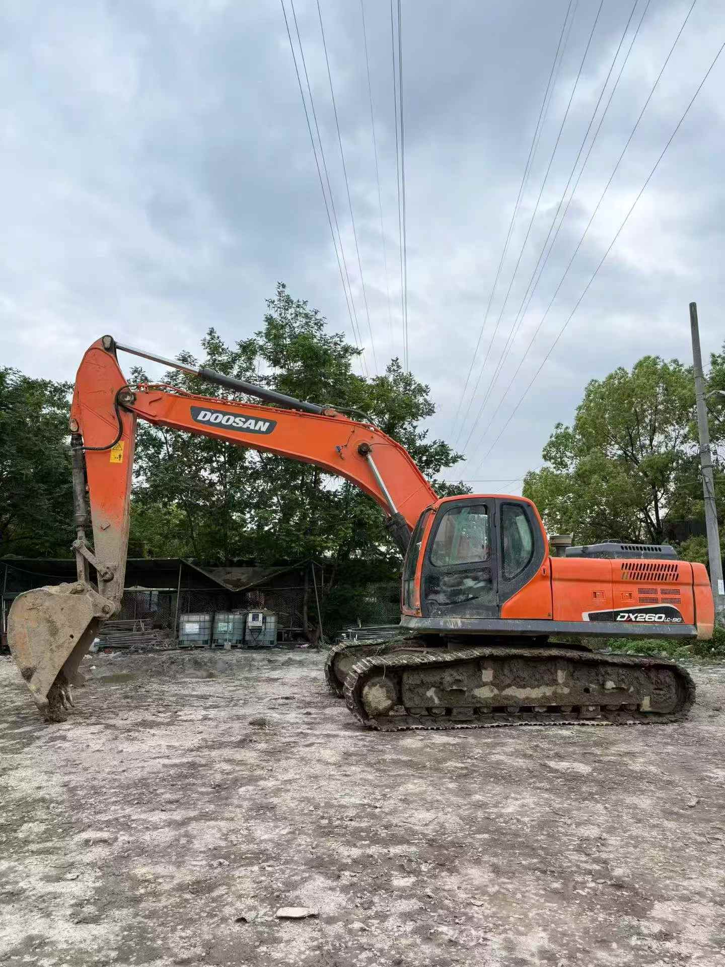 Buy Doosan DX260LC-9C Used Excavator / 2 Buy Doosan DX260LC-9C Used Excavator / 2