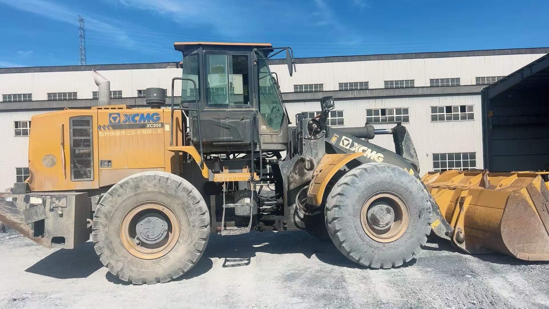 Buy XCMG XC956 Used Loader / 1