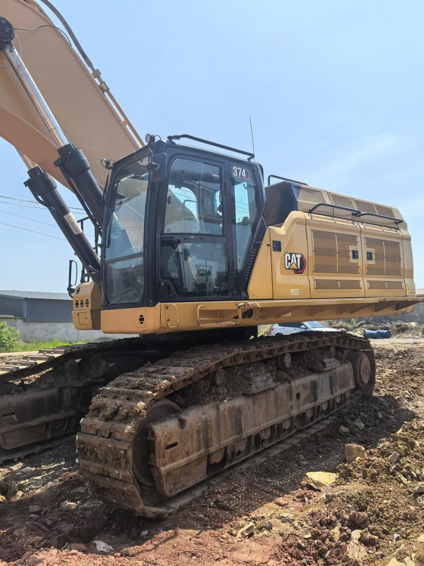Buy Caterpillar 374D Used Excavator / 3 Buy Caterpillar 374D Used Excavator / 3