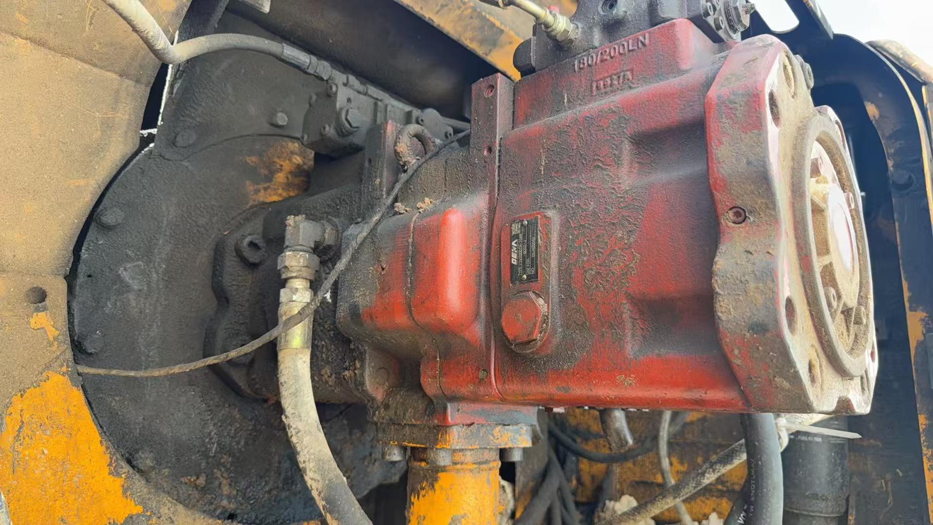 Buy Sumitomo SH200-3 Used Excavator / 8