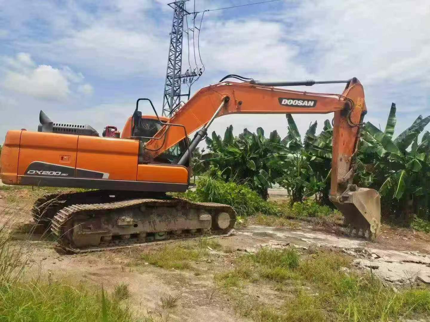 Buy Doosan DX200-9CN Used Excavator / 3 Buy Doosan DX200-9CN Used Excavator / 3