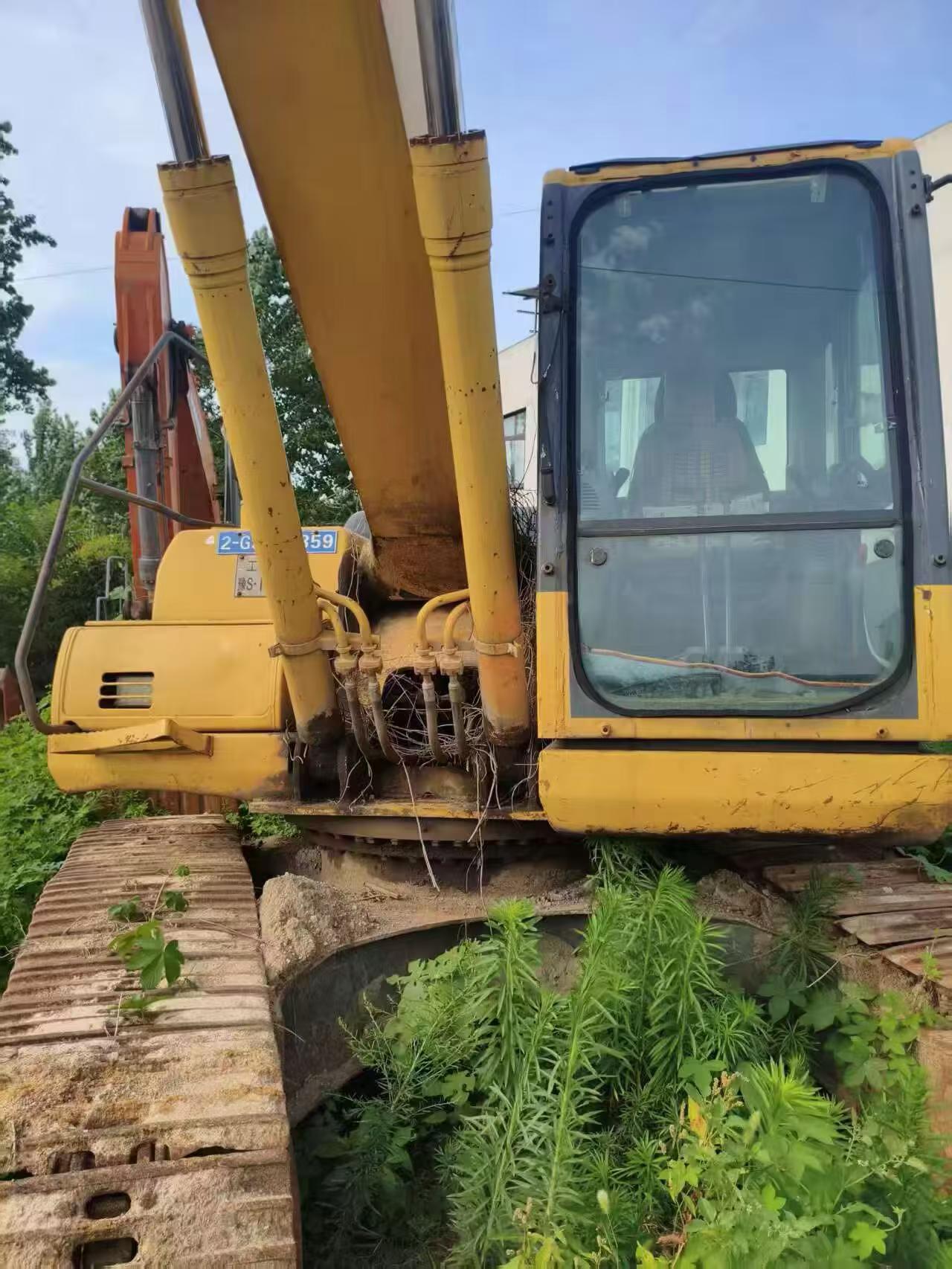 Buy Komatsu PC200 Used Excavator / 2 Buy Komatsu PC200 Used Excavator / 2