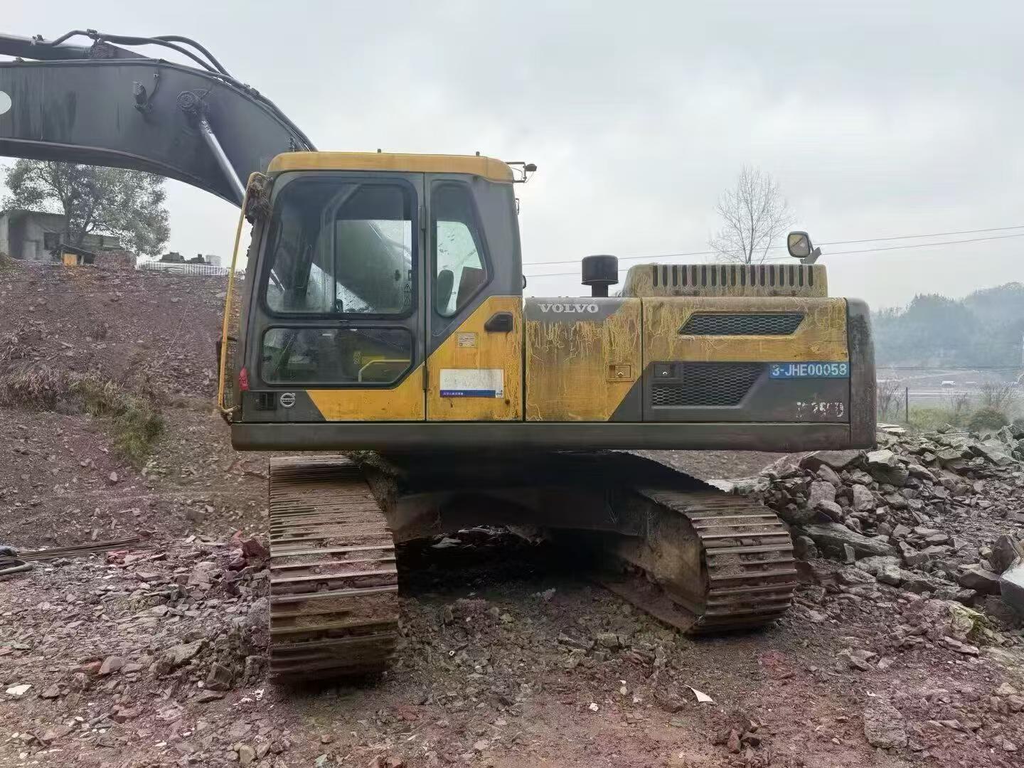 Buy Volvo L250G Used Excavator / 2 Buy Volvo L250G Used Excavator / 2