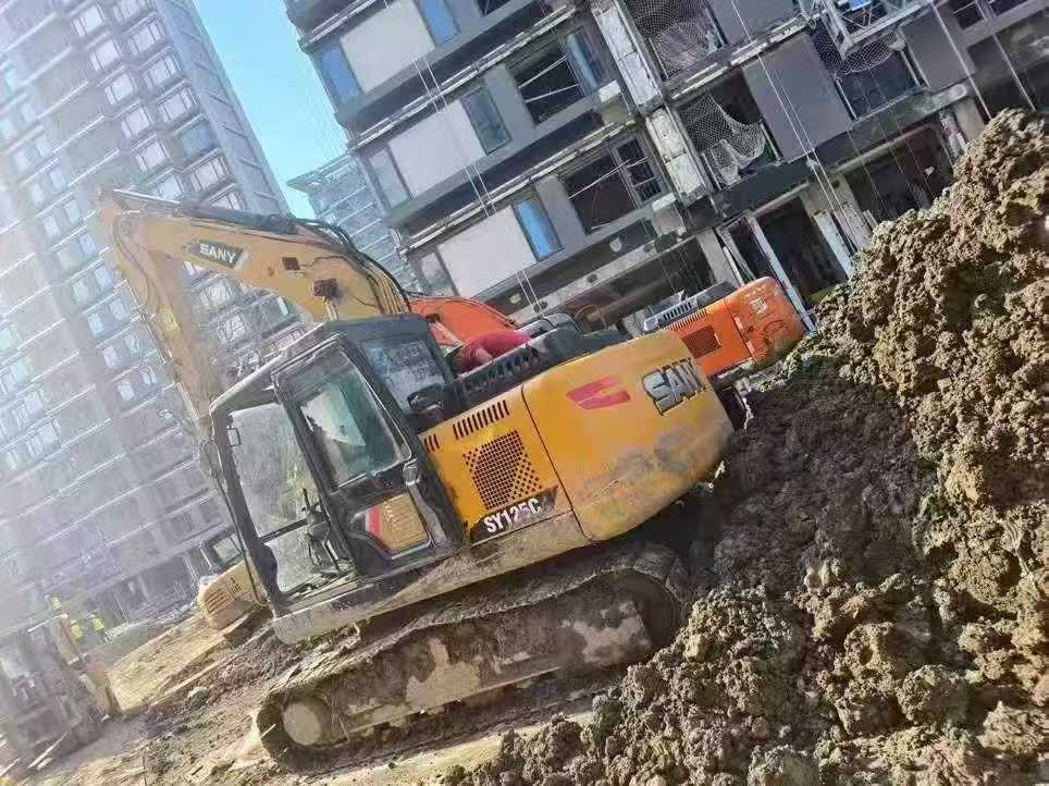 Buy Sany SY125C Used Excavator / 2 Buy Sany SY125C Used Excavator / 2