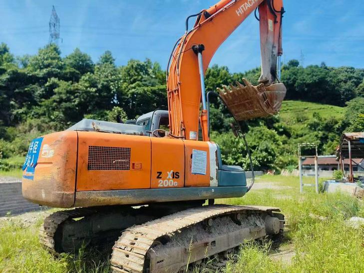 Buy Hitachi EX200 Used Excavator / 1