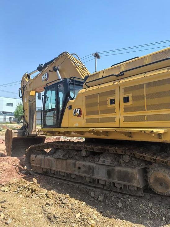 Buy Caterpillar 374D Used Excavator / 1