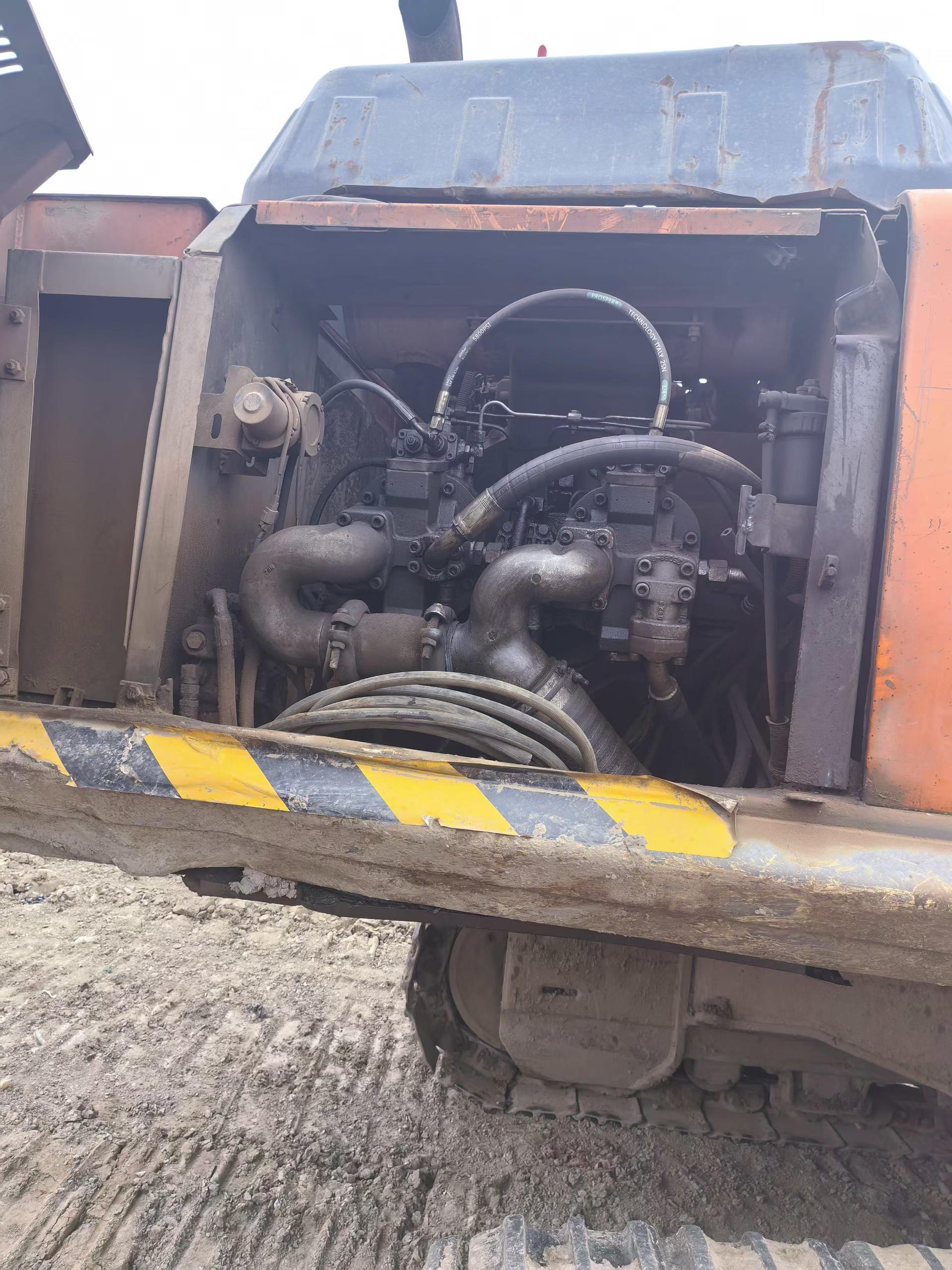 شراء حفارة Hitachi EX360-5 مستعملة / 5