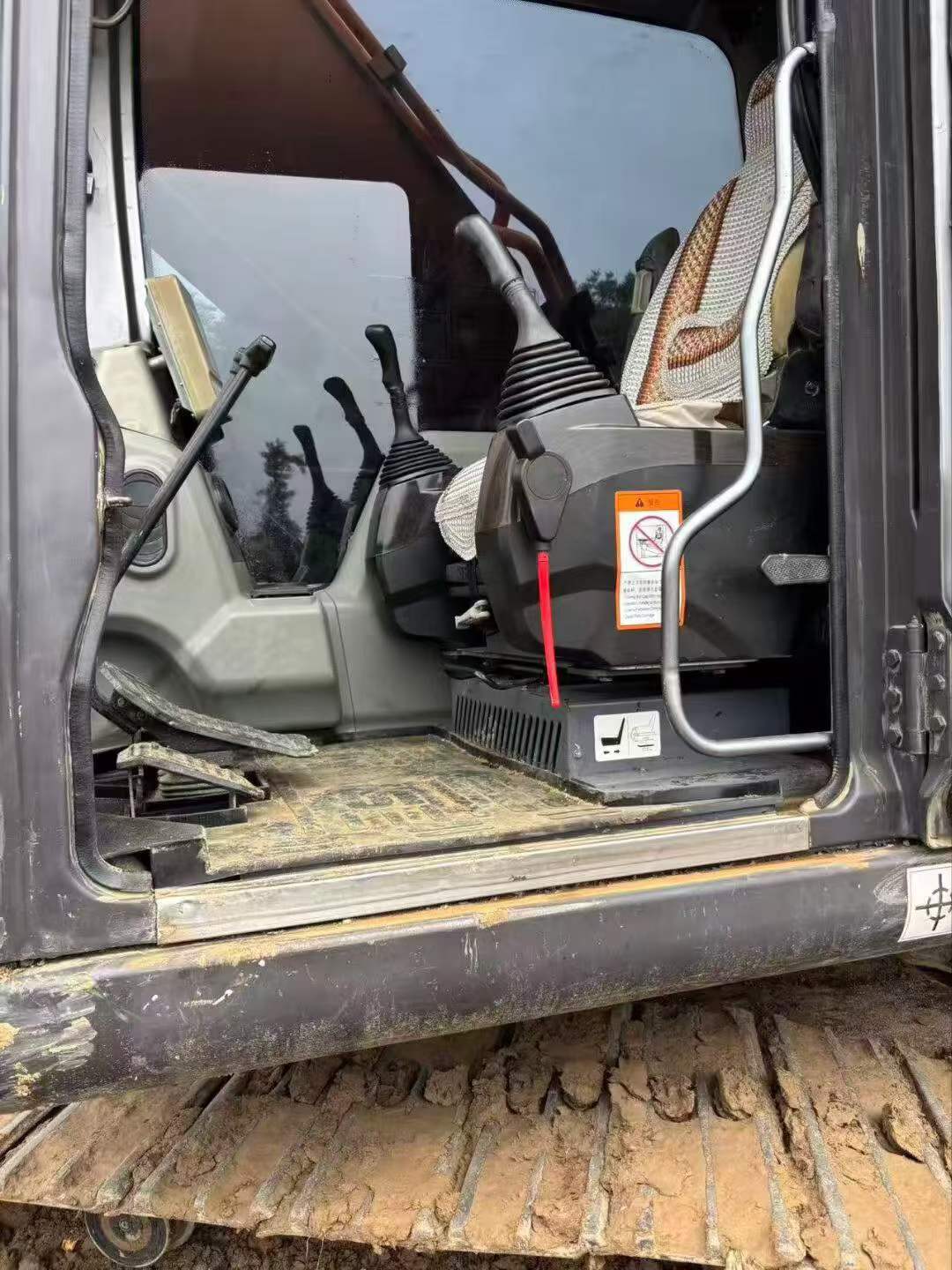 Buy Sany SY215C-8 Used Excavator / 6 Buy Sany SY215C-8 Used Excavator / 6