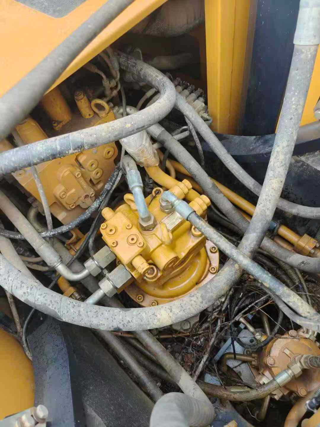 Buy Sany SY200C Used Excavator / 2