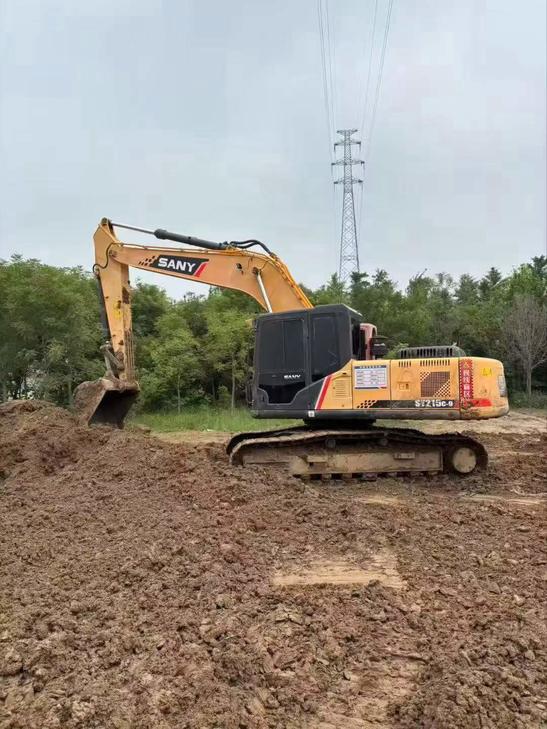 Buy Sany SY215C-8 Used Excavator / 1