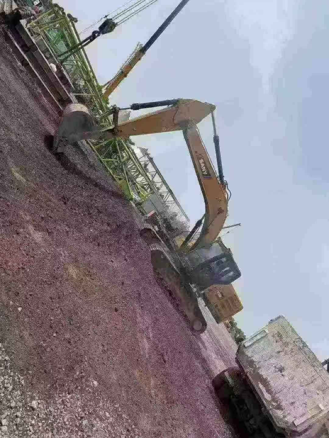 Buy Sany SY245H Used Excavator / 1