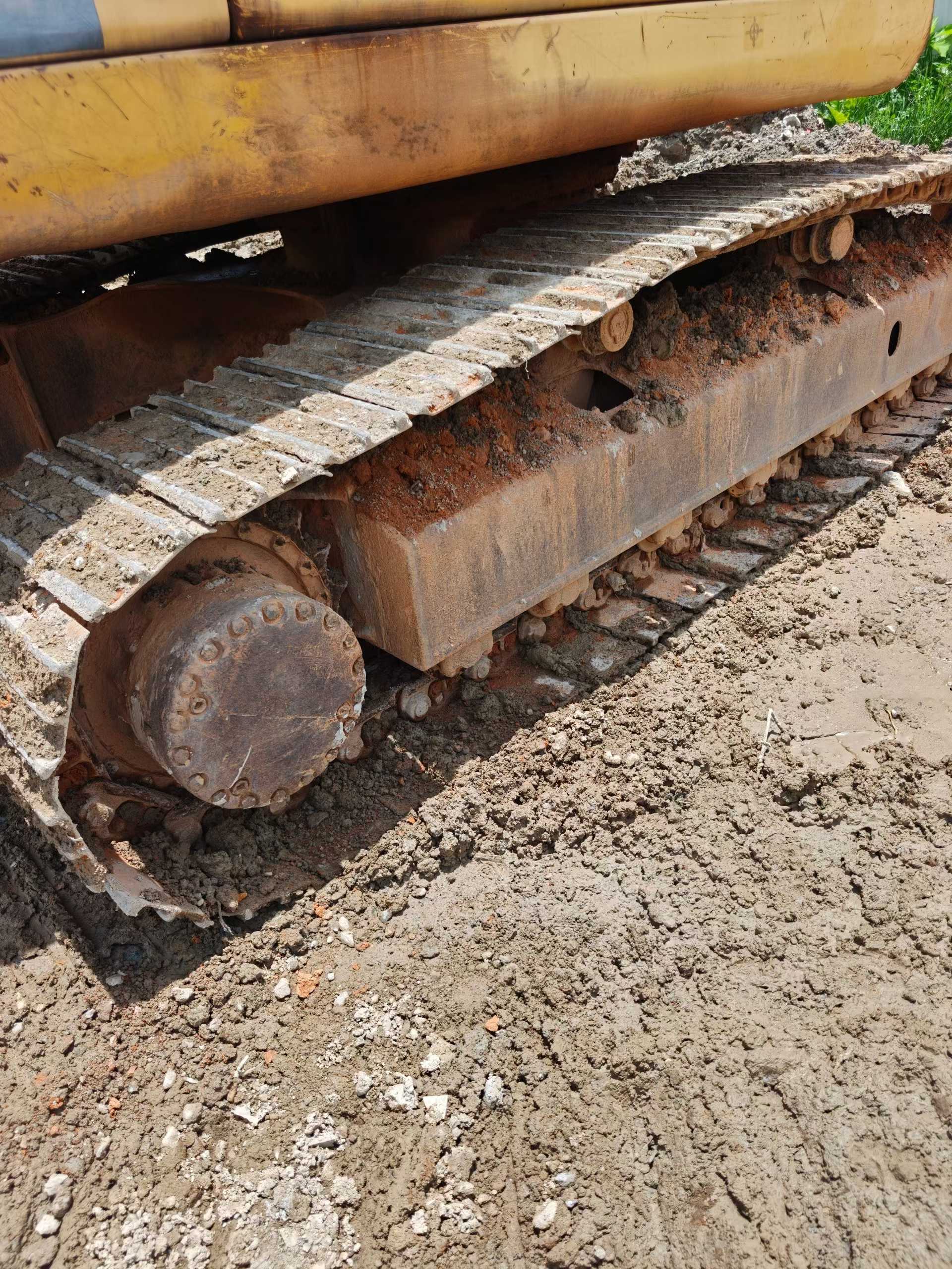 Buy Komatsu PC200-7 Used Excavator / 6 Buy Komatsu PC200-7 Used Excavator / 6