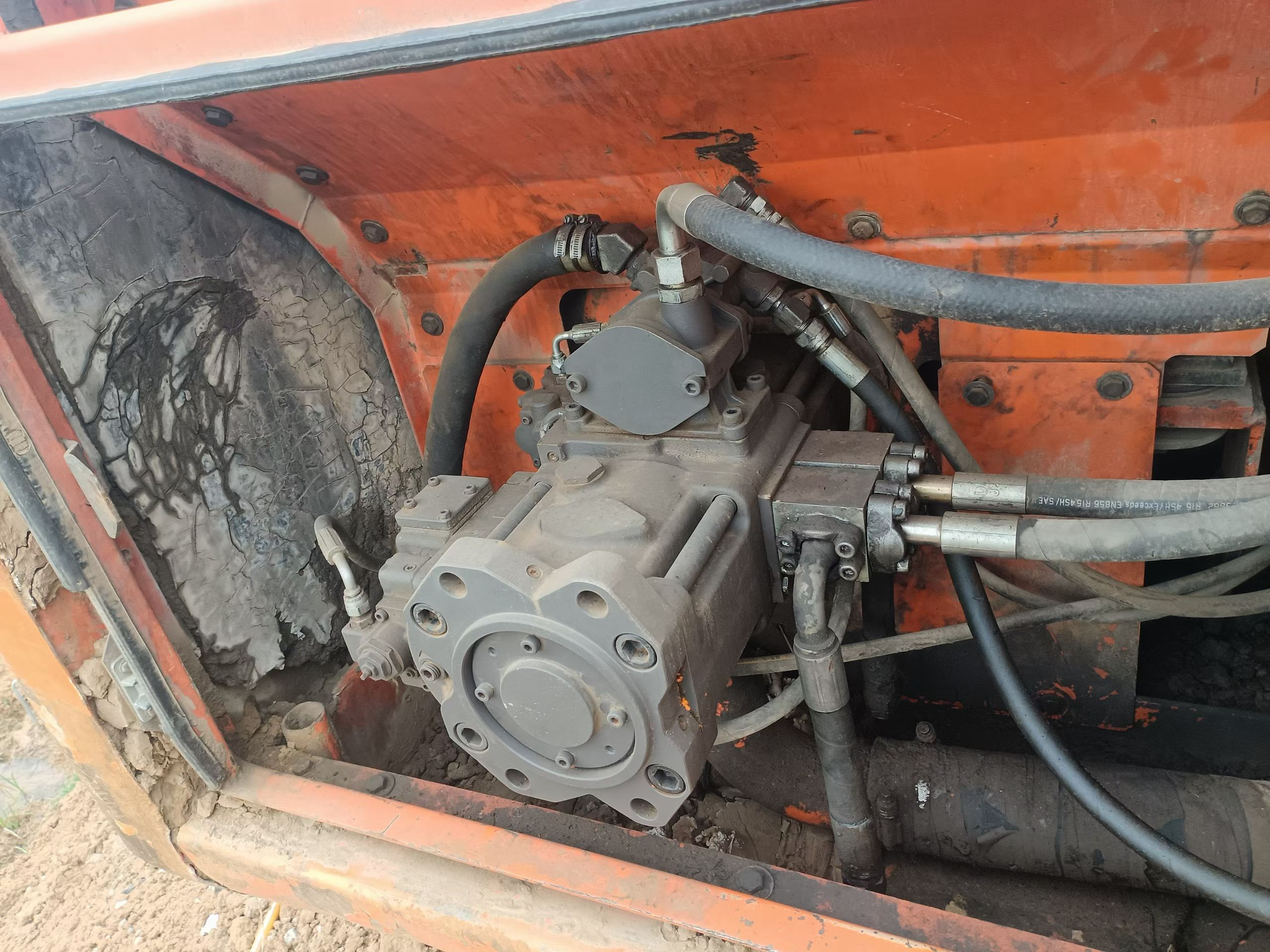 Buy Doosan DH225-9 Used Excavator / 4 Buy Doosan DH225-9 Used Excavator / 4