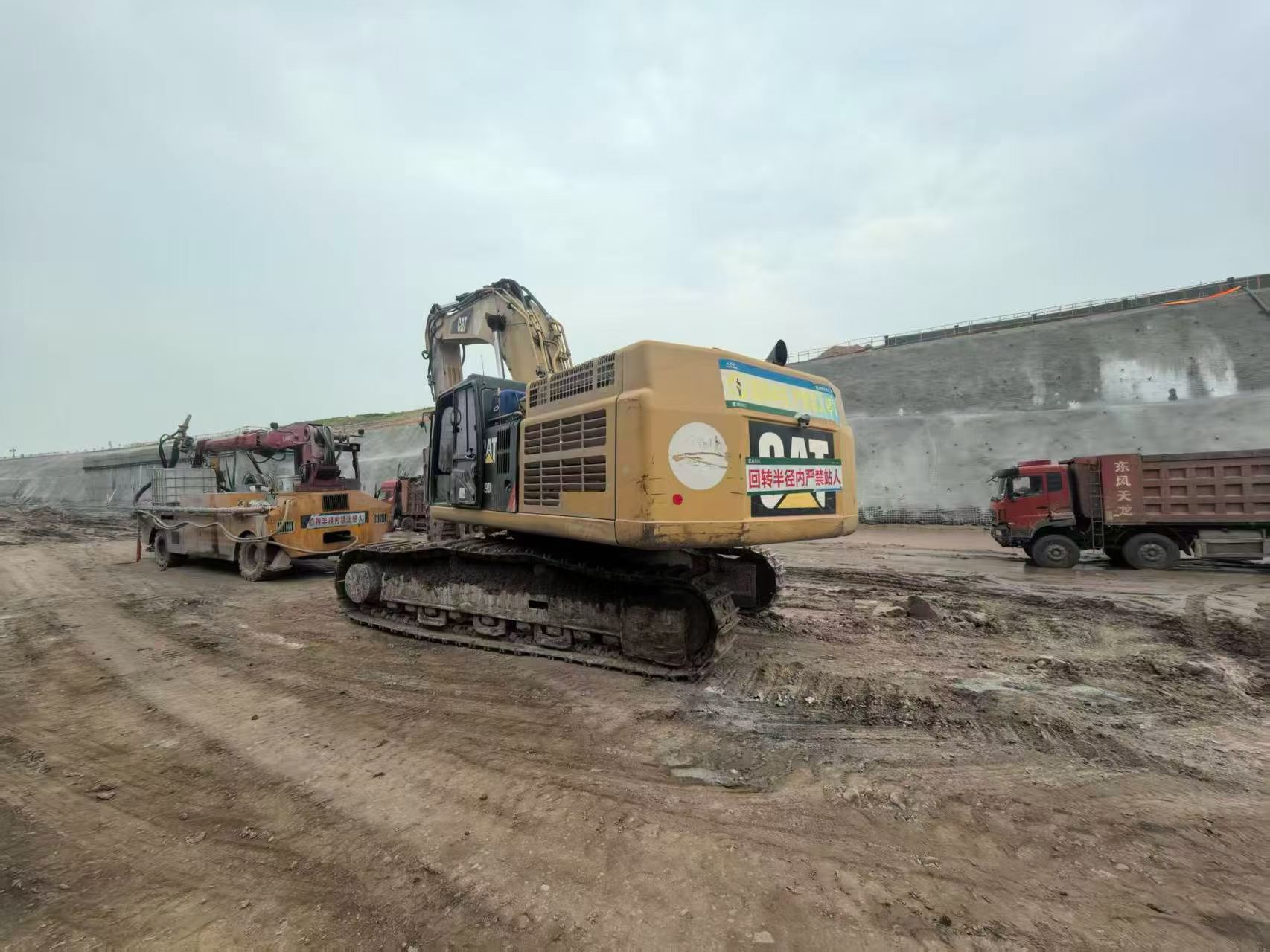 Buy Caterpillar 349E Used Excavator / 7 Buy Caterpillar 349E Used Excavator / 7