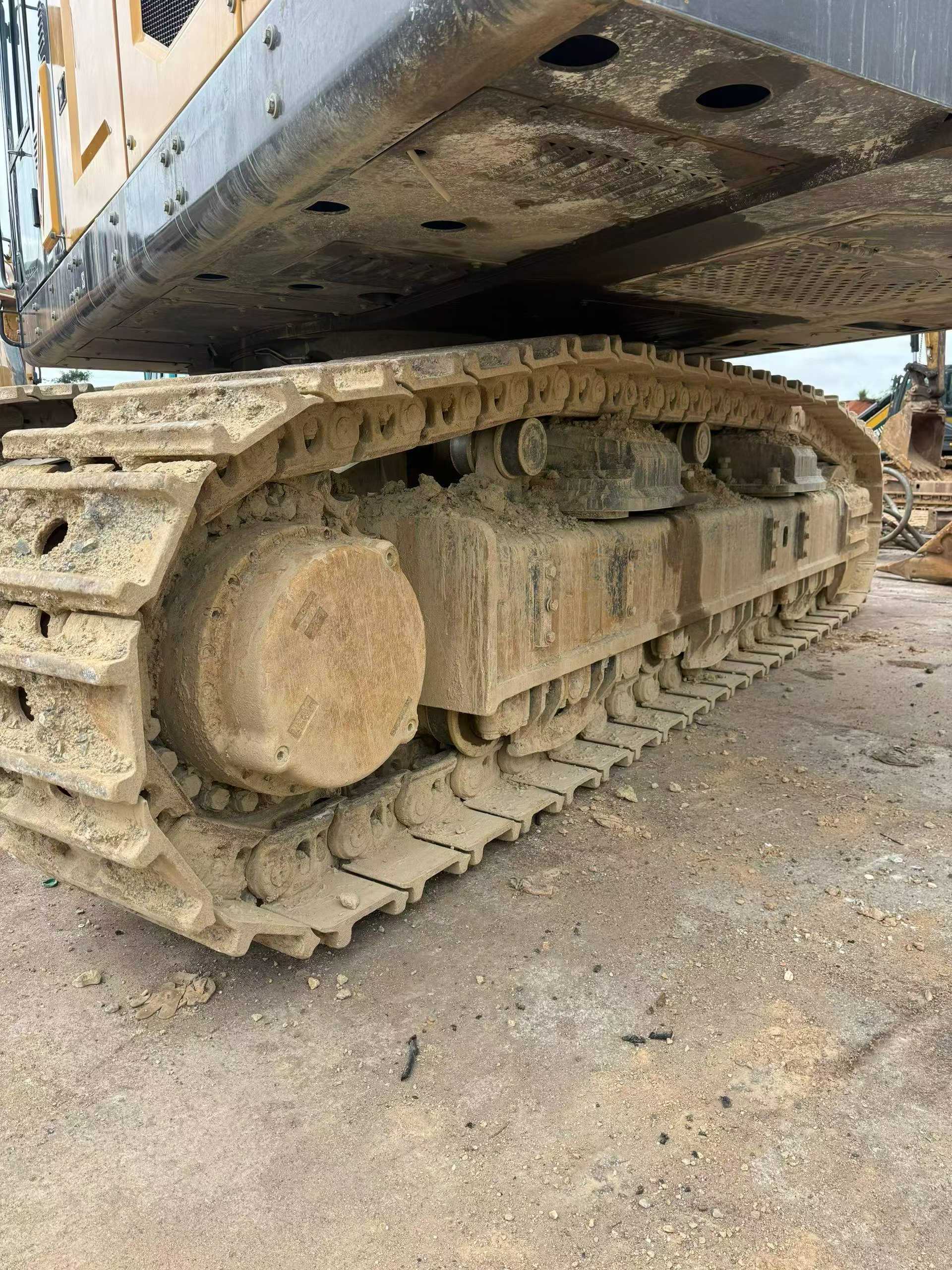 Buy XCMG Used Excavator / 4 Buy XCMG Used Excavator / 4