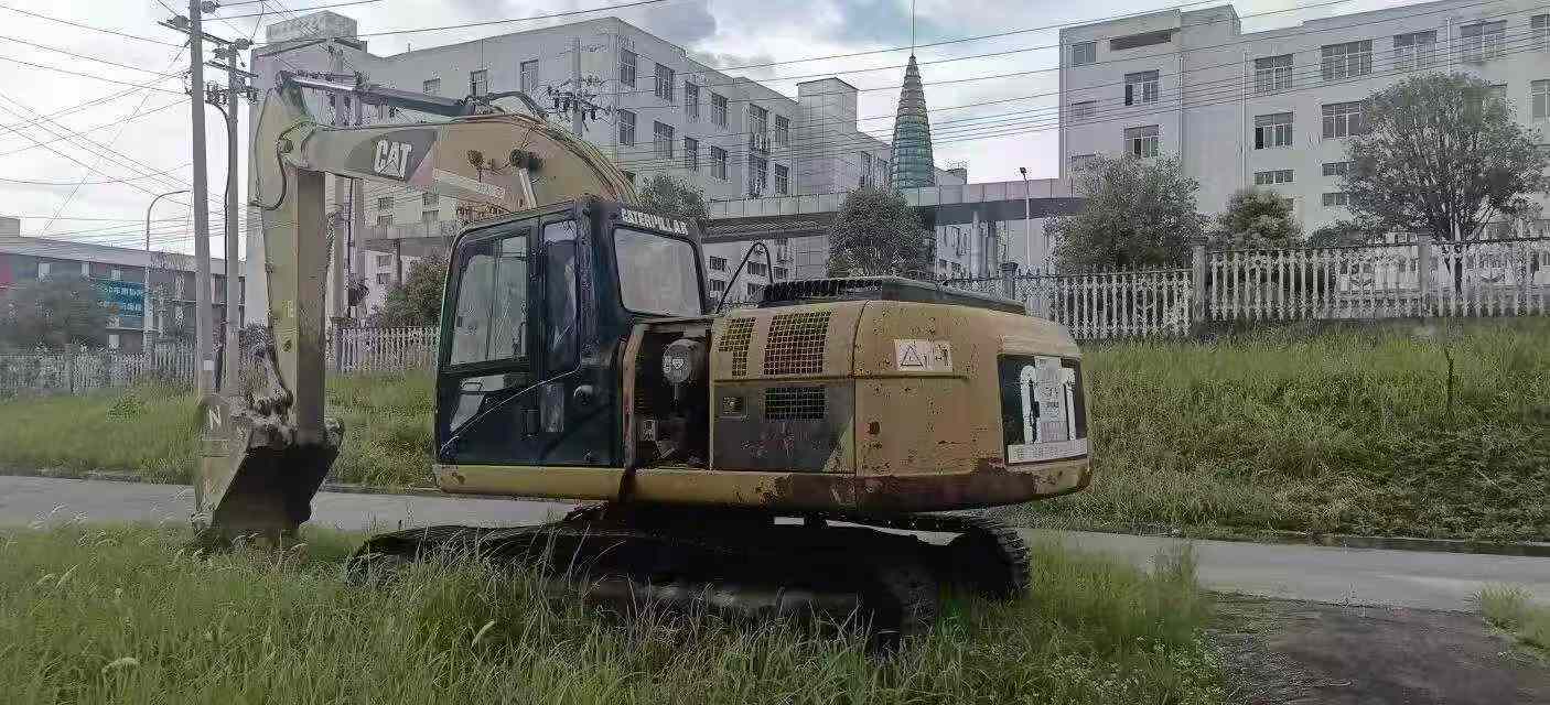 Buy Caterpillar 320D Used Excavator / 3 Buy Caterpillar 320D Used Excavator / 3