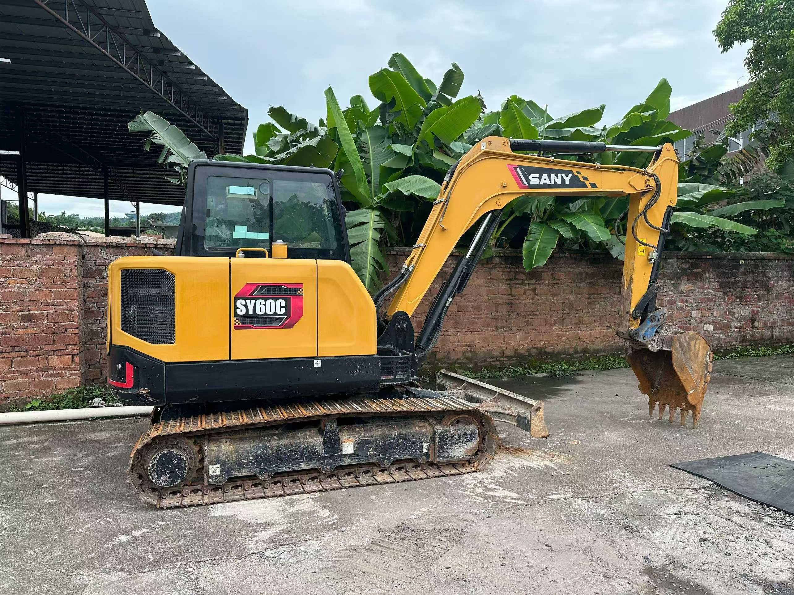 Buy Sany SY60 Used Excavator / 2