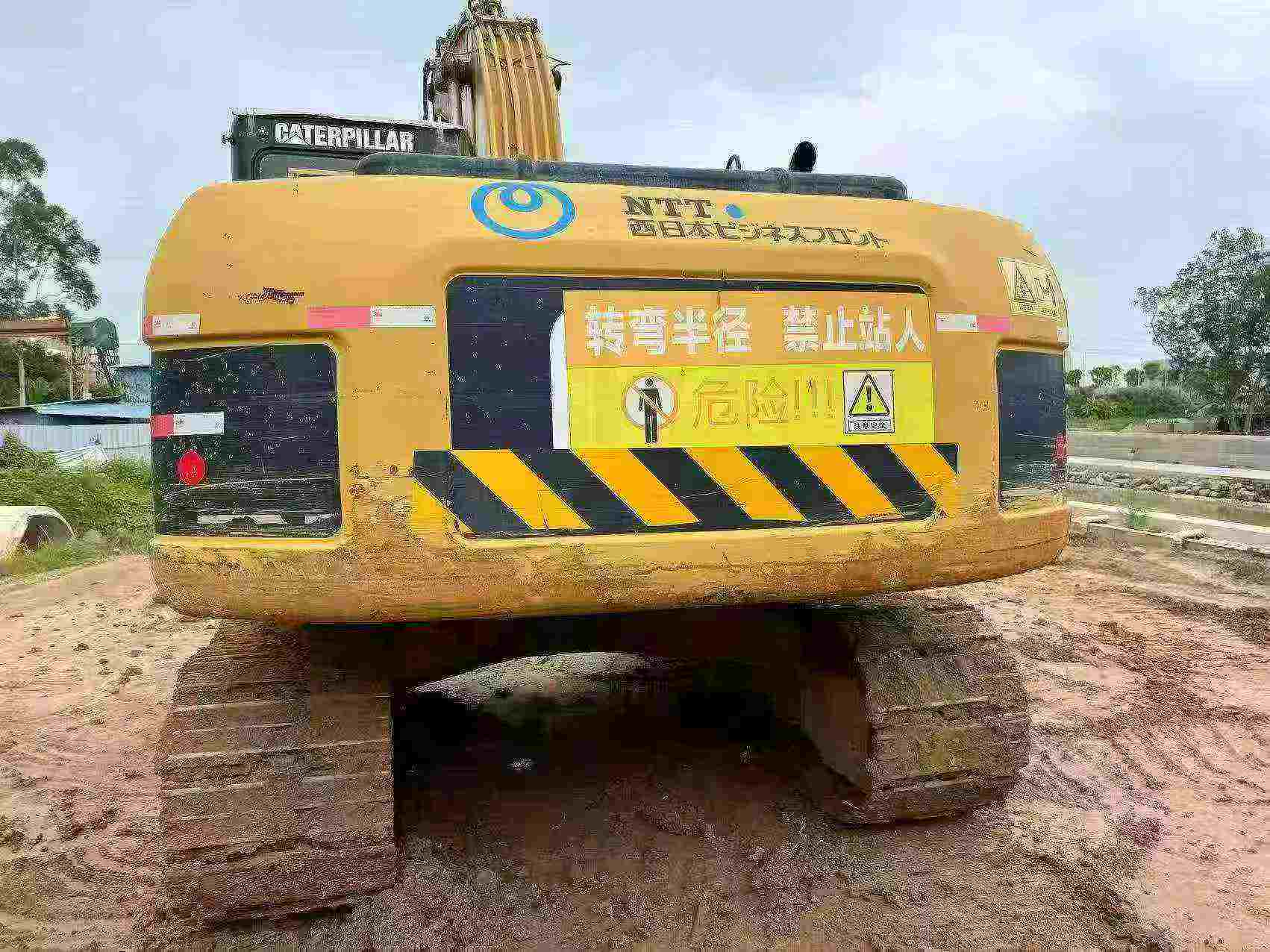 Buy Caterpillar 320D Used Excavator / 1
