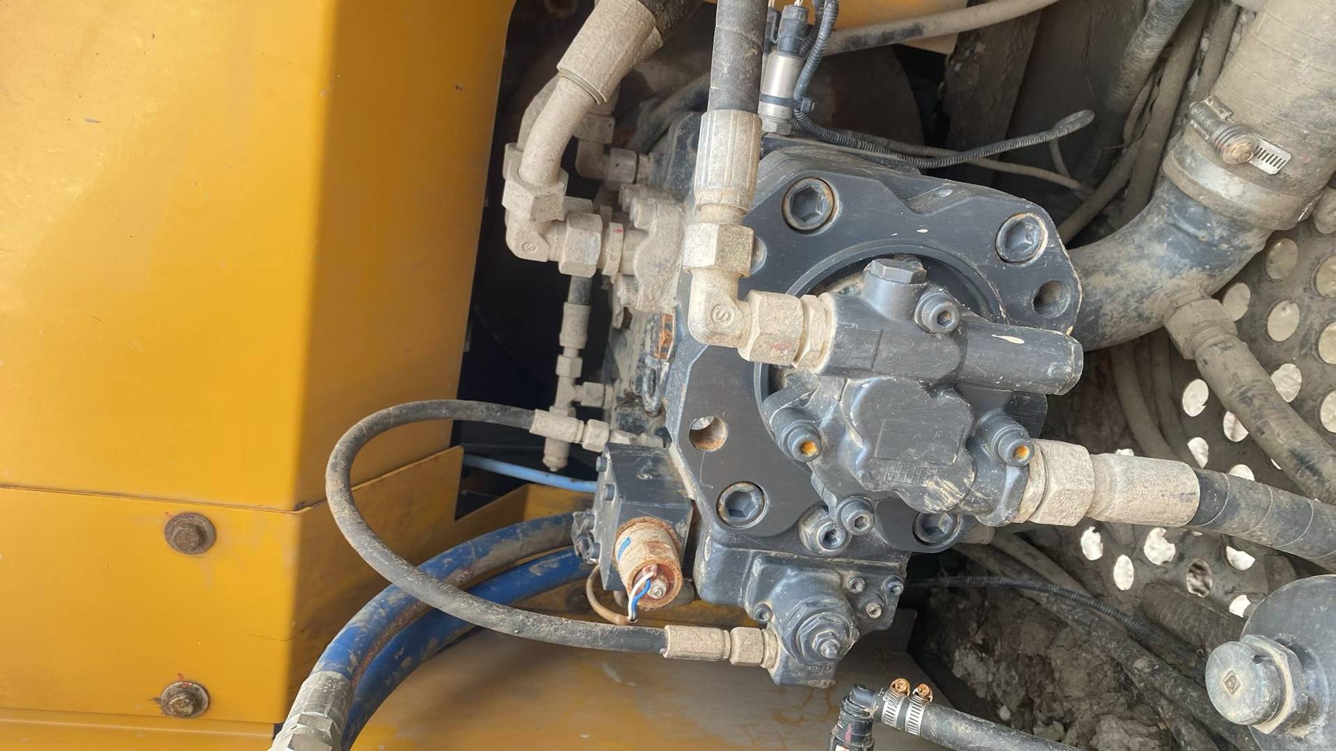 Buy XCMG Used Excavator / 5 Buy XCMG Used Excavator / 5