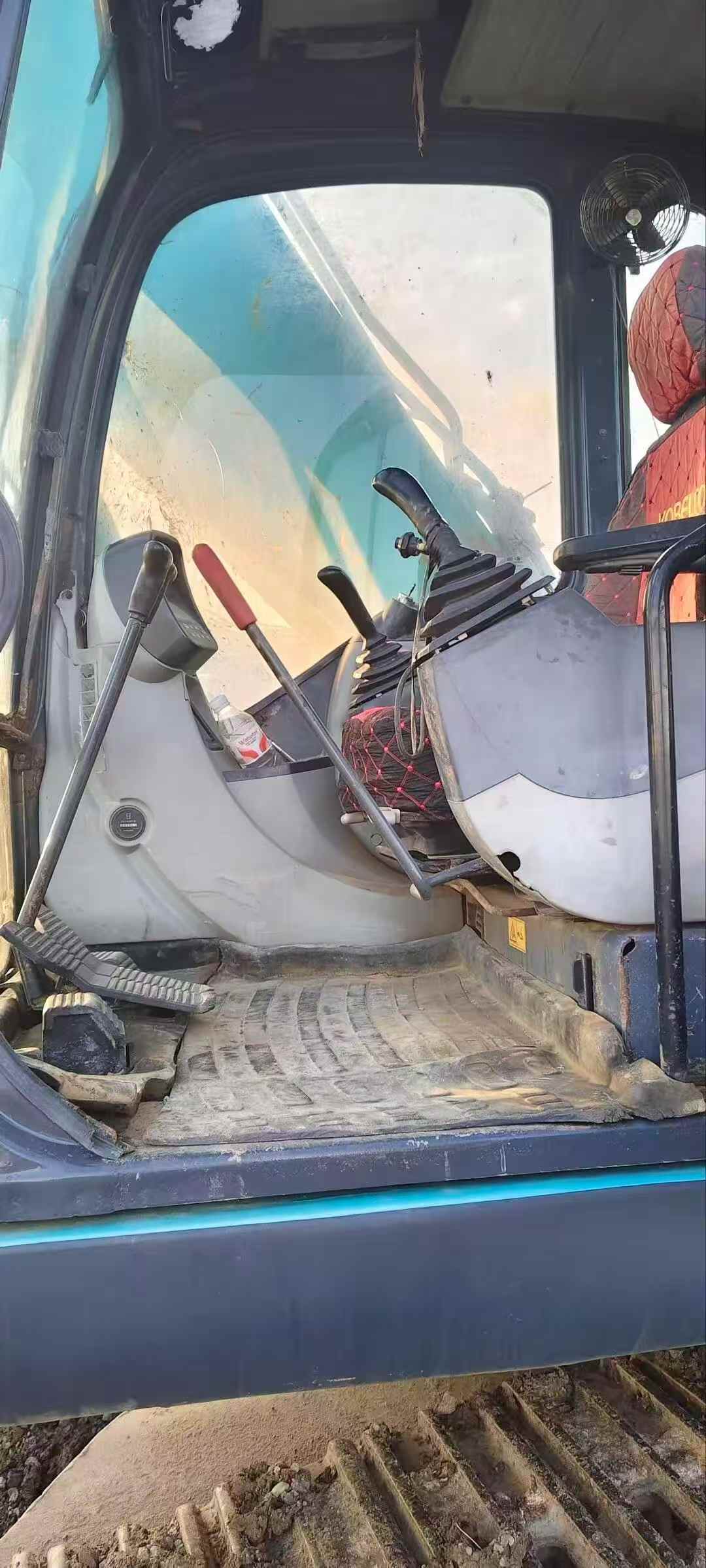 Buy Kobelco SK260 Used Excavator / 9