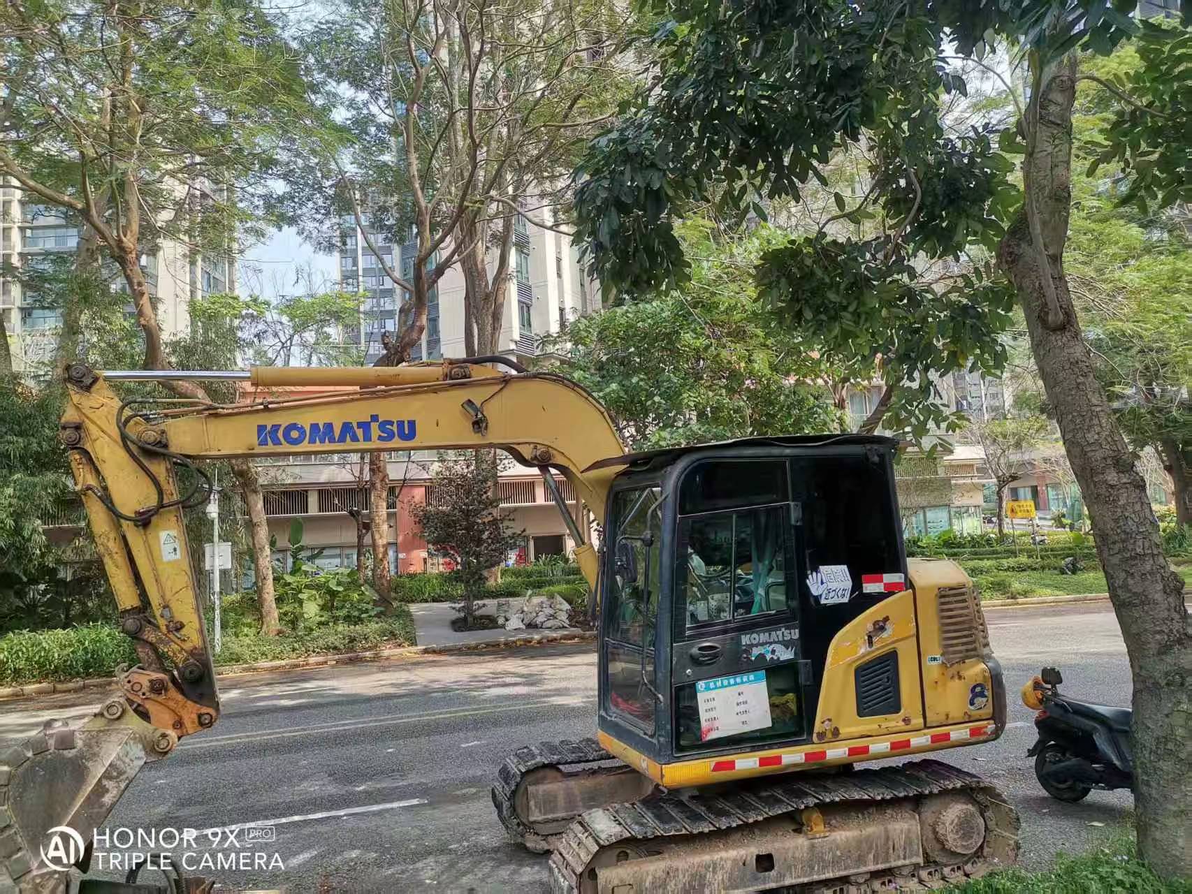 Buy Komatsu PC60-8 Used Excavator / 1