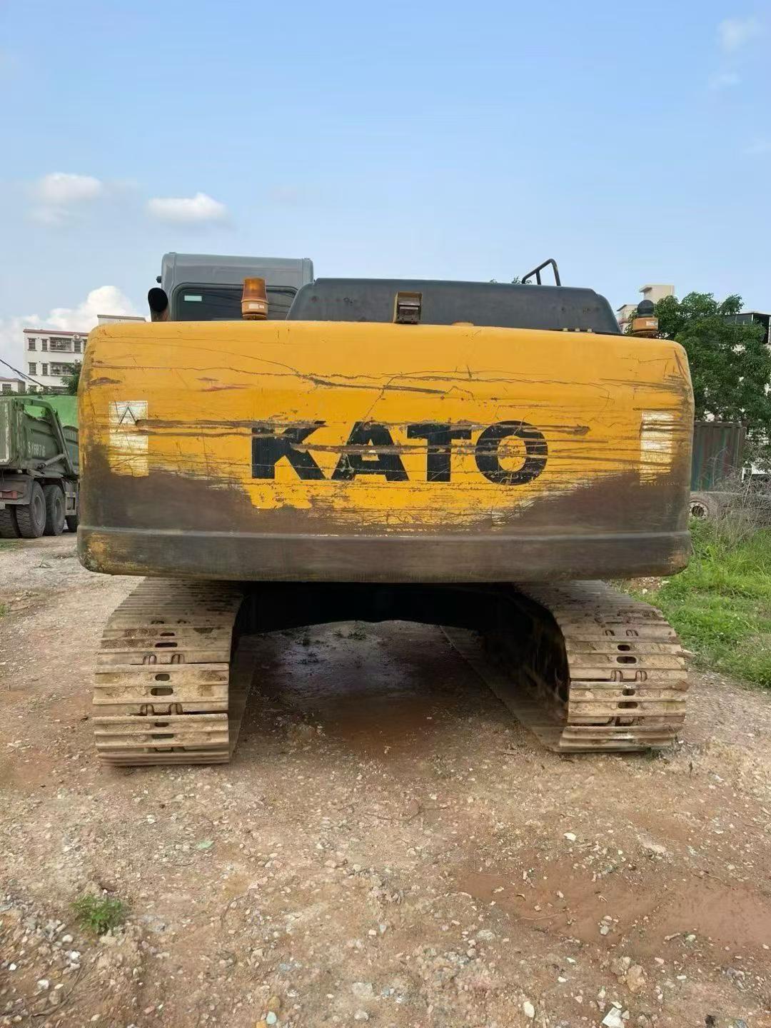 Buy Kato HD820V Used Excavator / 3 Buy Kato HD820V Used Excavator / 3