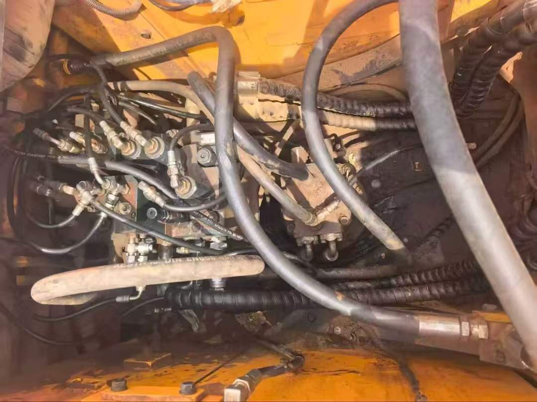 Buy Hyundai R150-7 Used Excavator / 4 Buy Hyundai R150-7 Used Excavator / 4