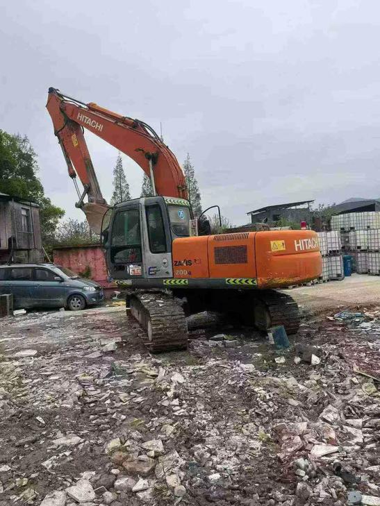 Buy Hitachi EX200 Used Excavator / 1