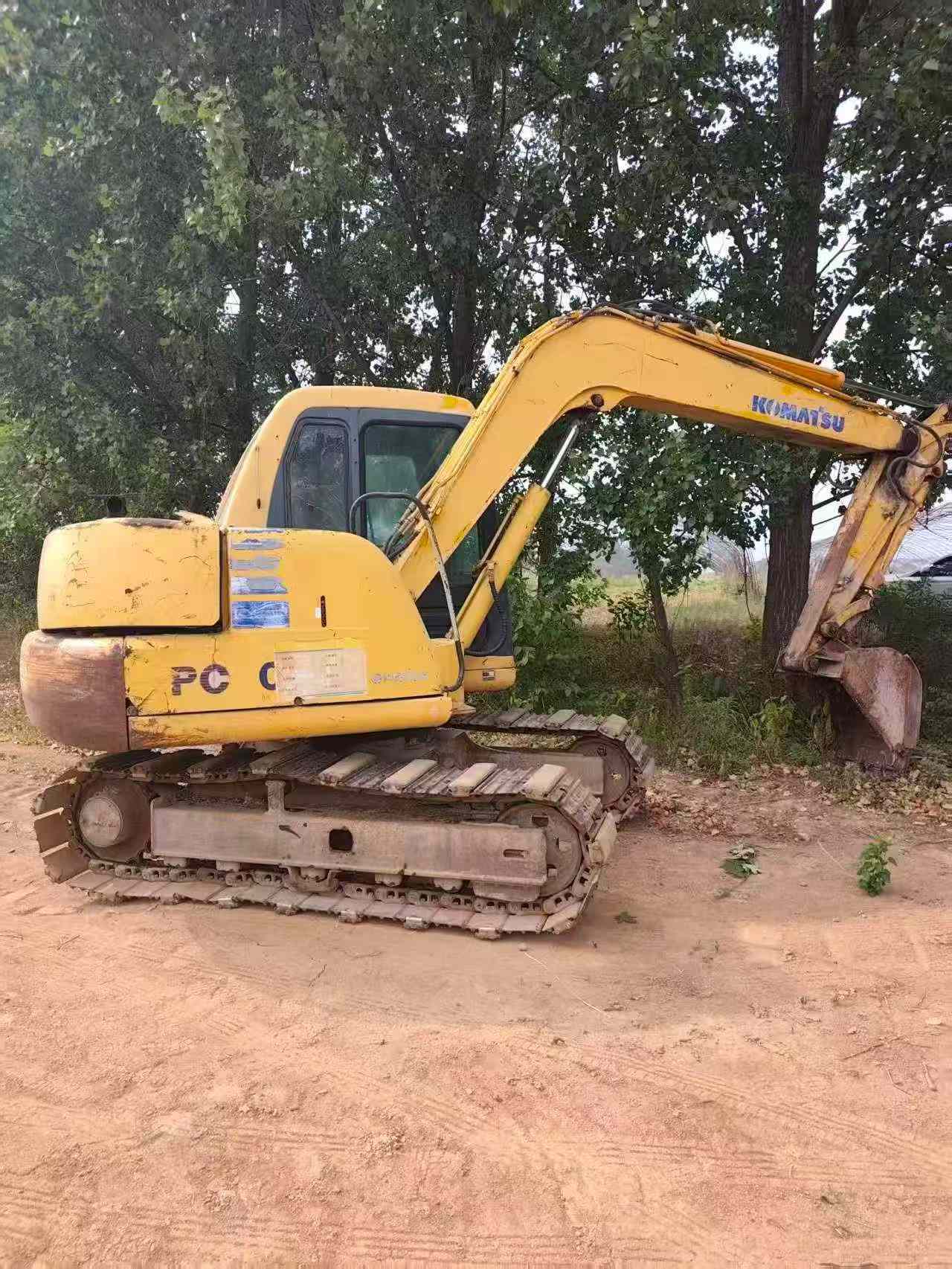 Buy Komatsu PC60-7 Used Excavator / 2 Buy Komatsu PC60-7 Used Excavator / 2