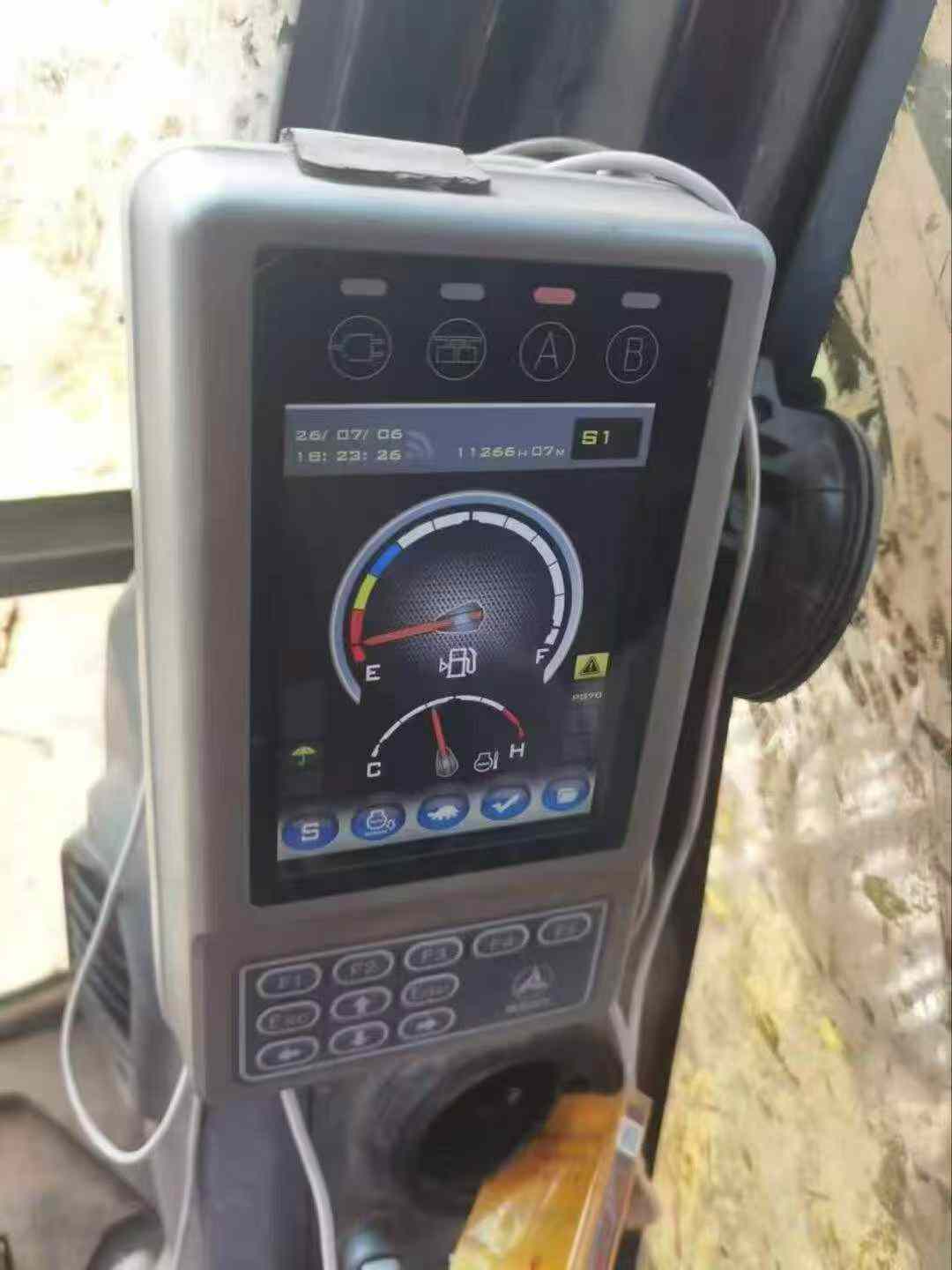 Buy Sany SY115C Used Excavator / 4