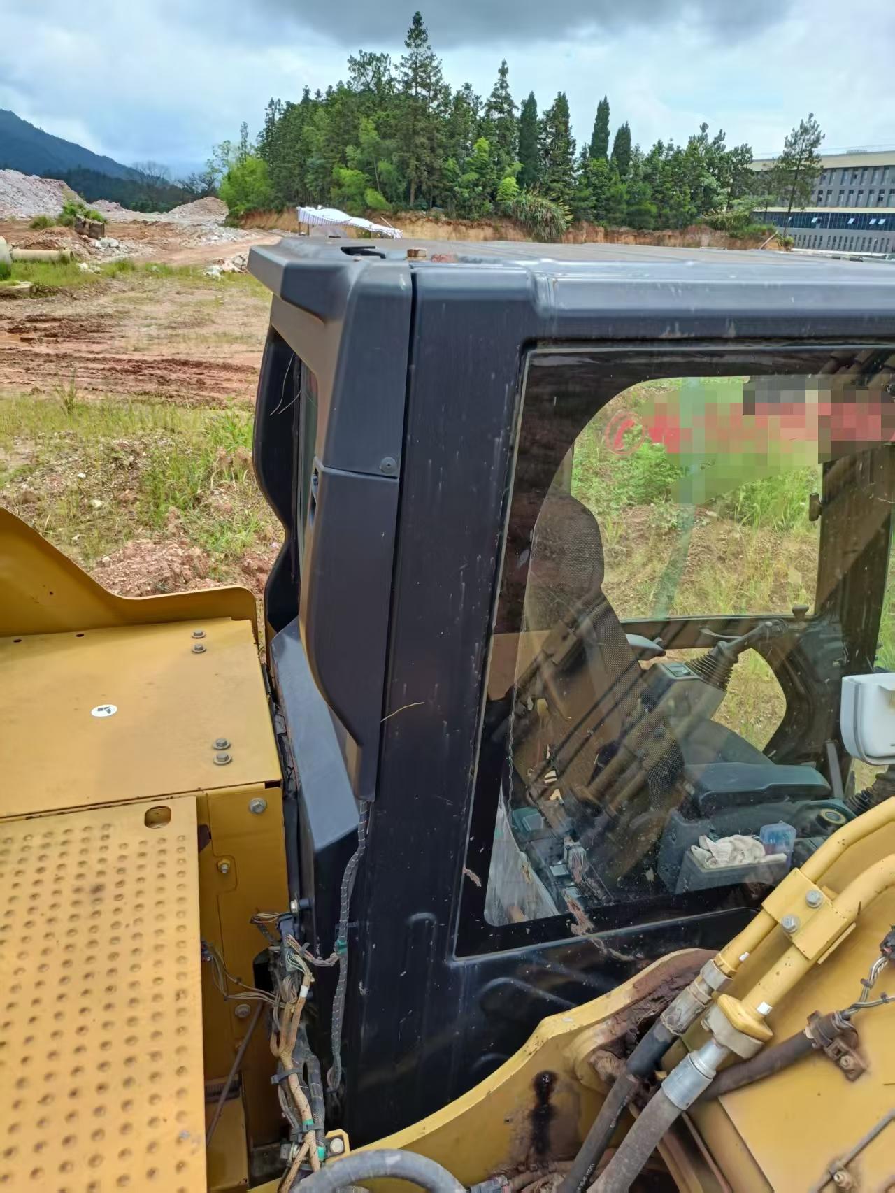 Buy Caterpillar 323 Used Excavator / 1