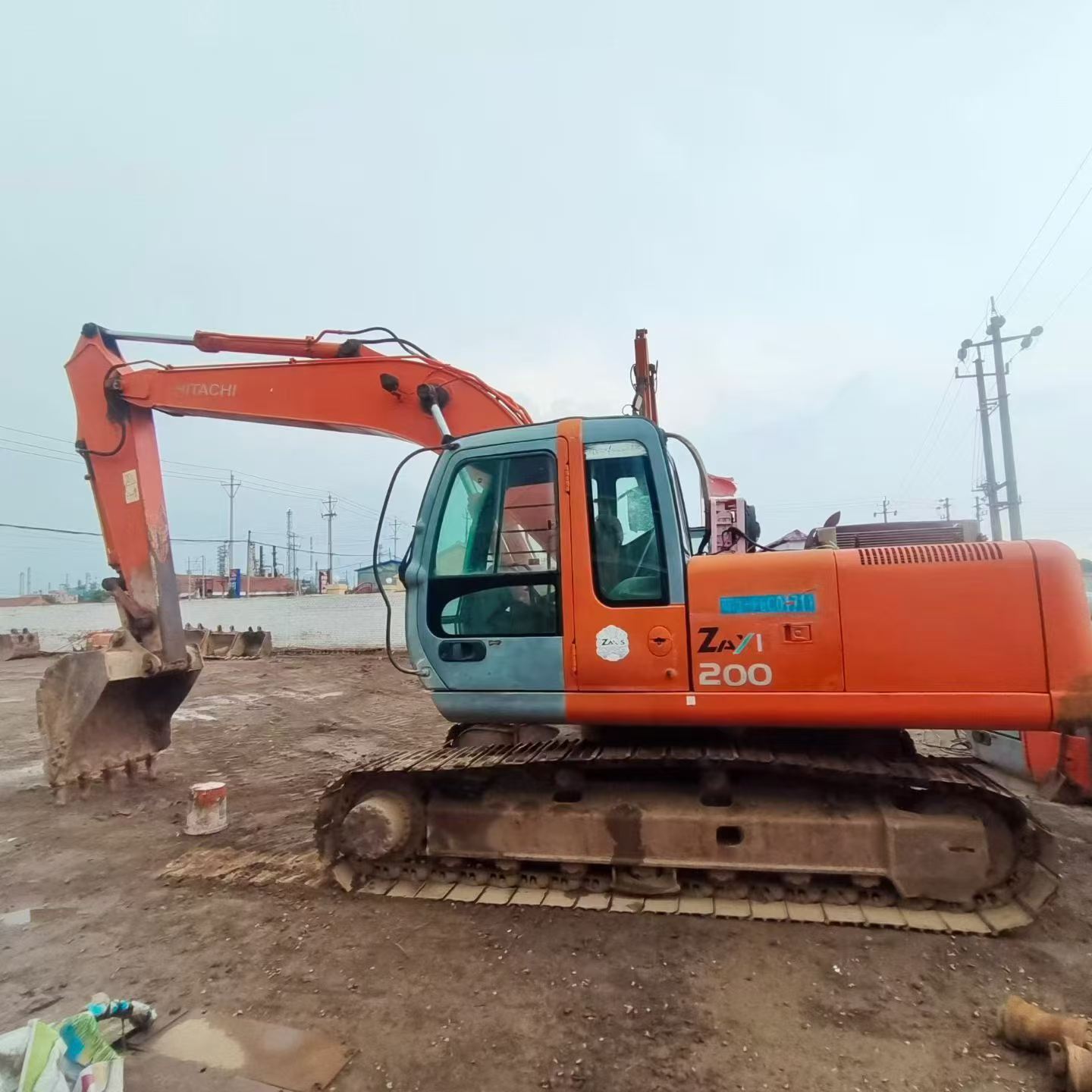 Buy Hitachi EX200 Used Excavator / 1