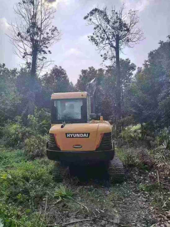 Buy Hyundai HX60 Used Excavator / 1