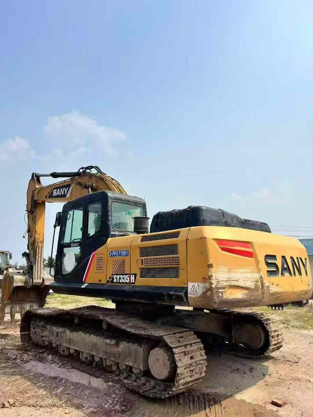 Buy Sany SY245H Used Excavator / 3 Buy Sany SY245H Used Excavator / 3