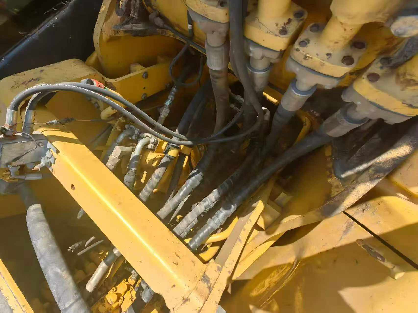 Buy Komatsu PC210LC-8 Used Excavator / 7 Buy Komatsu PC210LC-8 Used Excavator / 7
